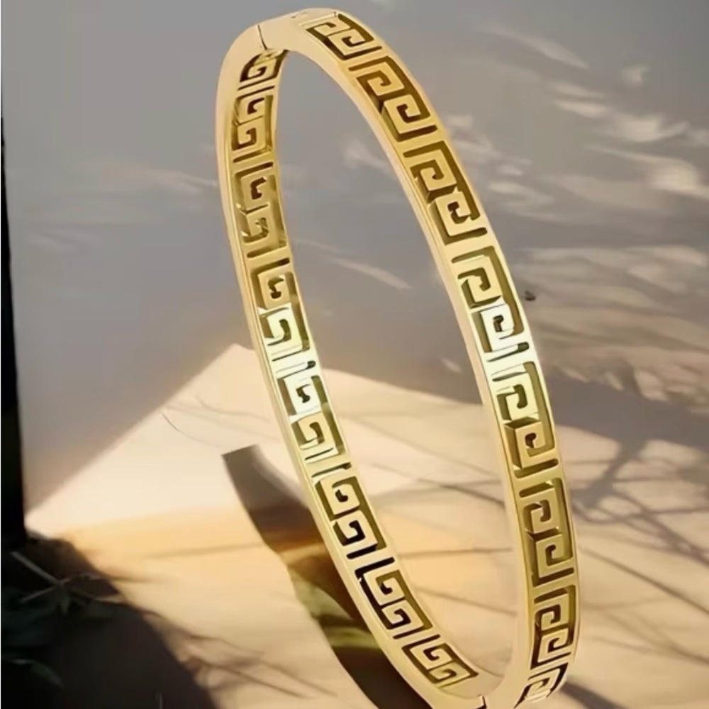 Elegant Gold Greek Key Bangle